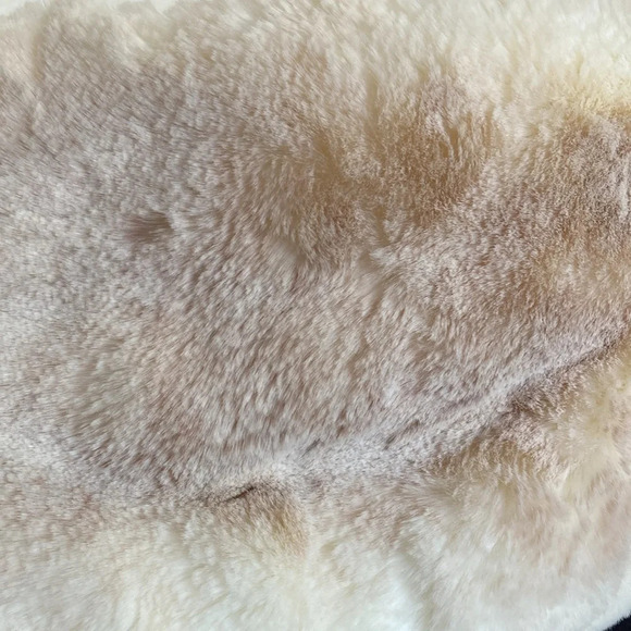 Badgley Mischka Faux Fur Scarf - Picture 3 of 9